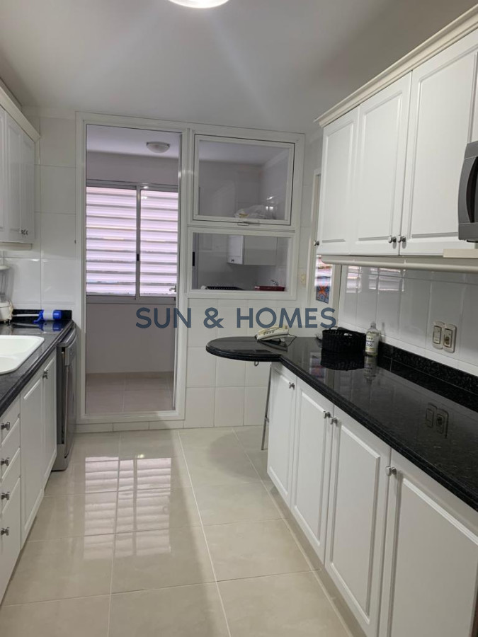 Apartamento ID.170 - Disfruta de todos los atardeceres de playa Mansa desde un apartamento espectacular disponible en venta con increíble vista al mar.