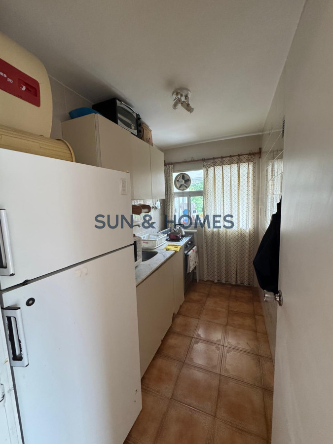 Apartamento ID.383 - OPORTUNIDAD ! Apartamento de 1 dormitorio con balcon y chochera 1 dos cuadras de la playa 