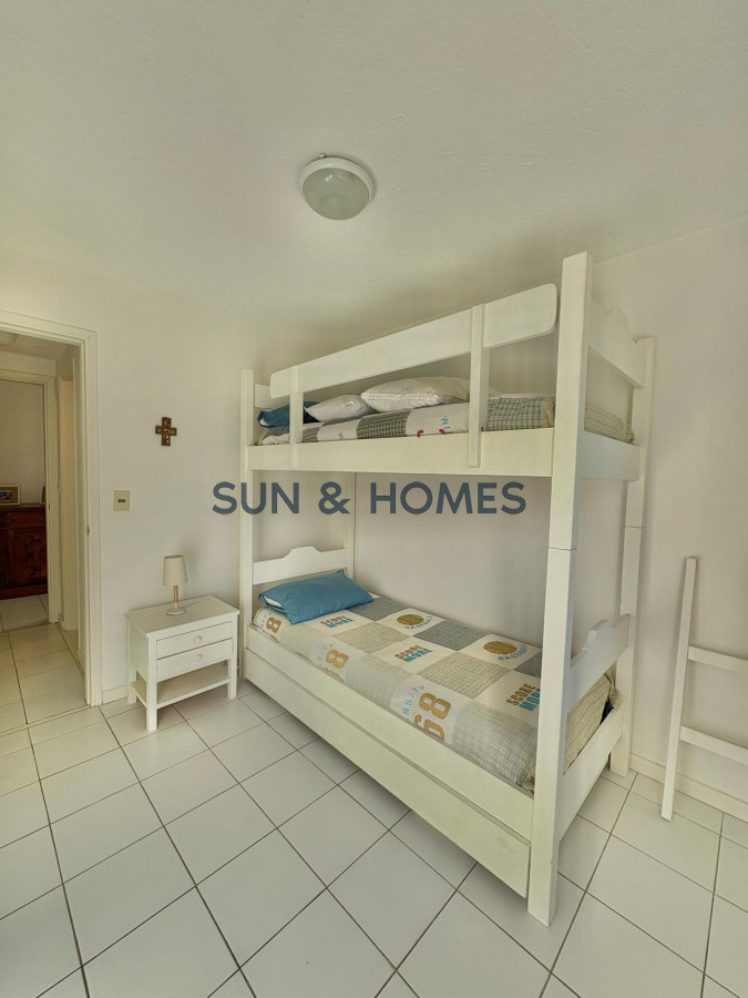 Apartamento ID.448 - OPORTUNIDAD excelente apartamento en venta sobre Chiverta en Punta del Este