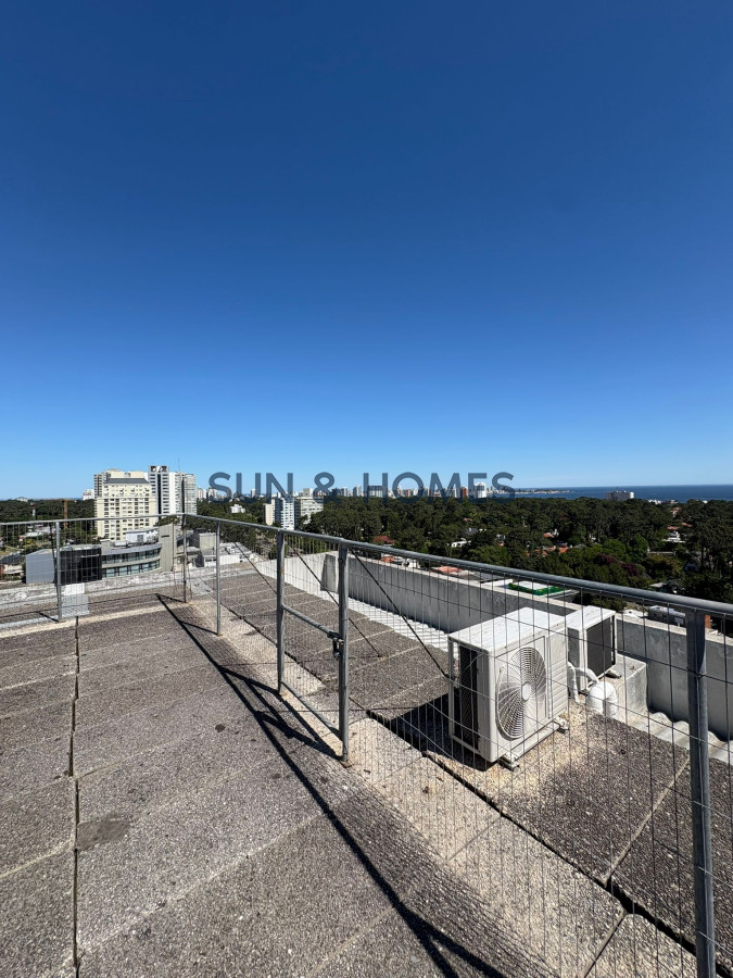 Apartamento ID.528 - Divino Penthouse en venta sobre Roosevelt de 2 dormitorios