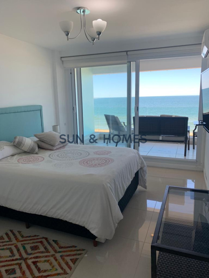 Apartamento ID.198 - Espectacular Pent House frente al mar para disfrutar de todos los atardeceres de Playa Mansa 