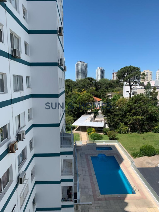 Apartamento ID.220 - Oportunidad apartamento en Punta del Este para aprovechar !!  Ideal para renta, como inversión o para vivir todo el año 2 dormitorios 2 baños