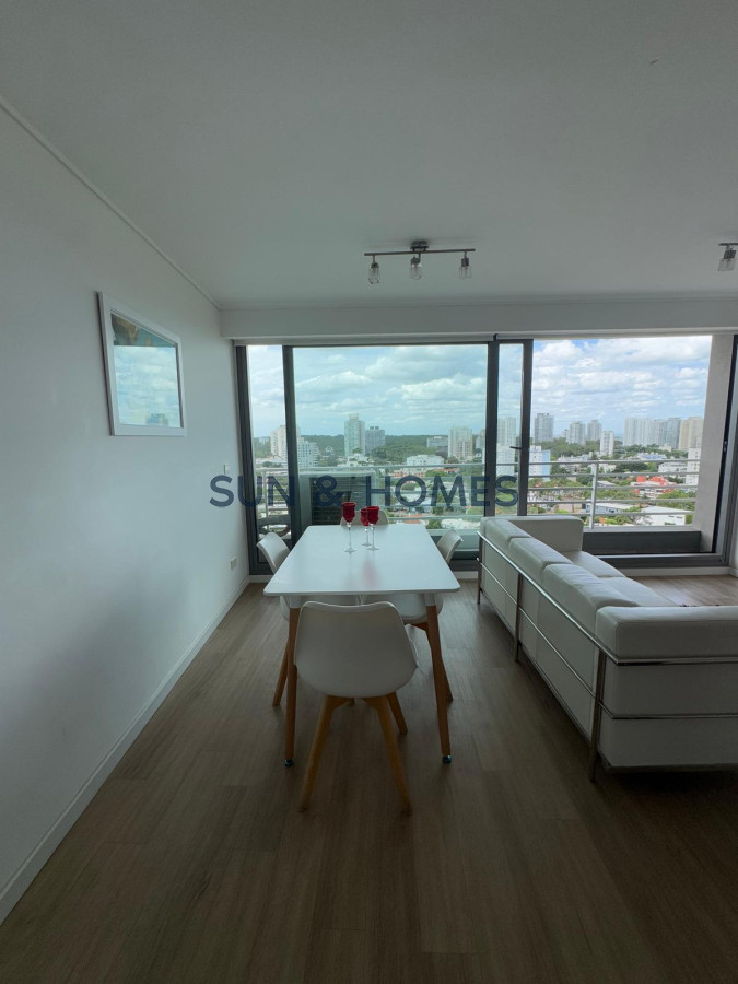 Apartamento ID.345 - Espectacular apartamento en venta en Alexander Boulevard de dos dormitorios , Punta del Este