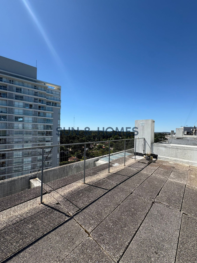 Apartamento ID.528 - Divino Penthouse en venta sobre Roosevelt de 2 dormitorios