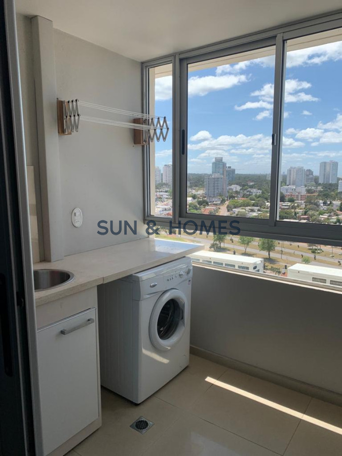 Apartamento ID.13 - Divino Apartamento en venta con hermosa vista a playa Mansa y sus atardeceres de 3 dormitorios
