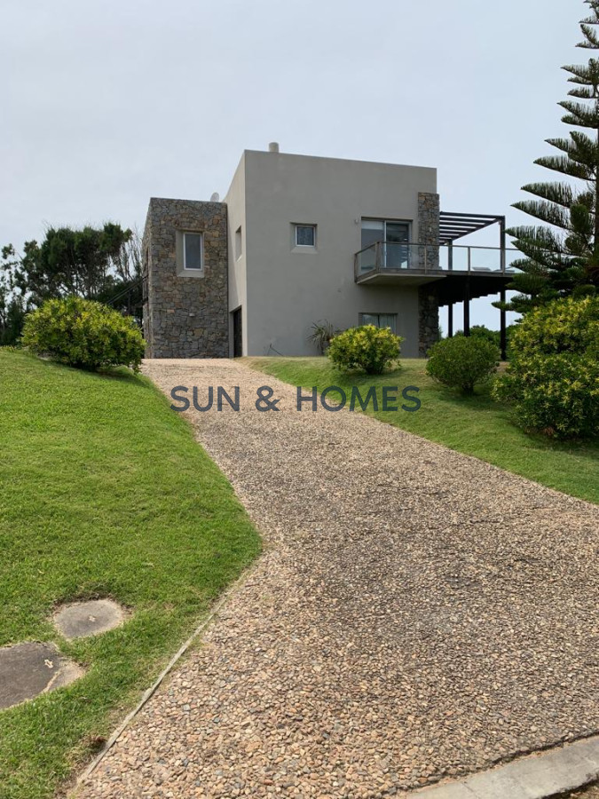 Casa ID.99 - Espectacular casa en barrio cerrado Terrazas del Cultural en Manantiales Punta del Este 