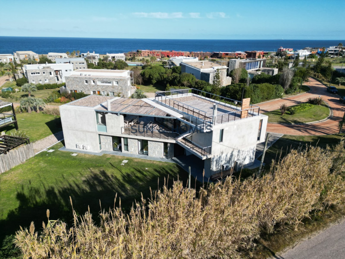 Casa ID.573 - Exclusiva casa a estrenar en Terrazas del Cultural - Manantiales, Punta del Este