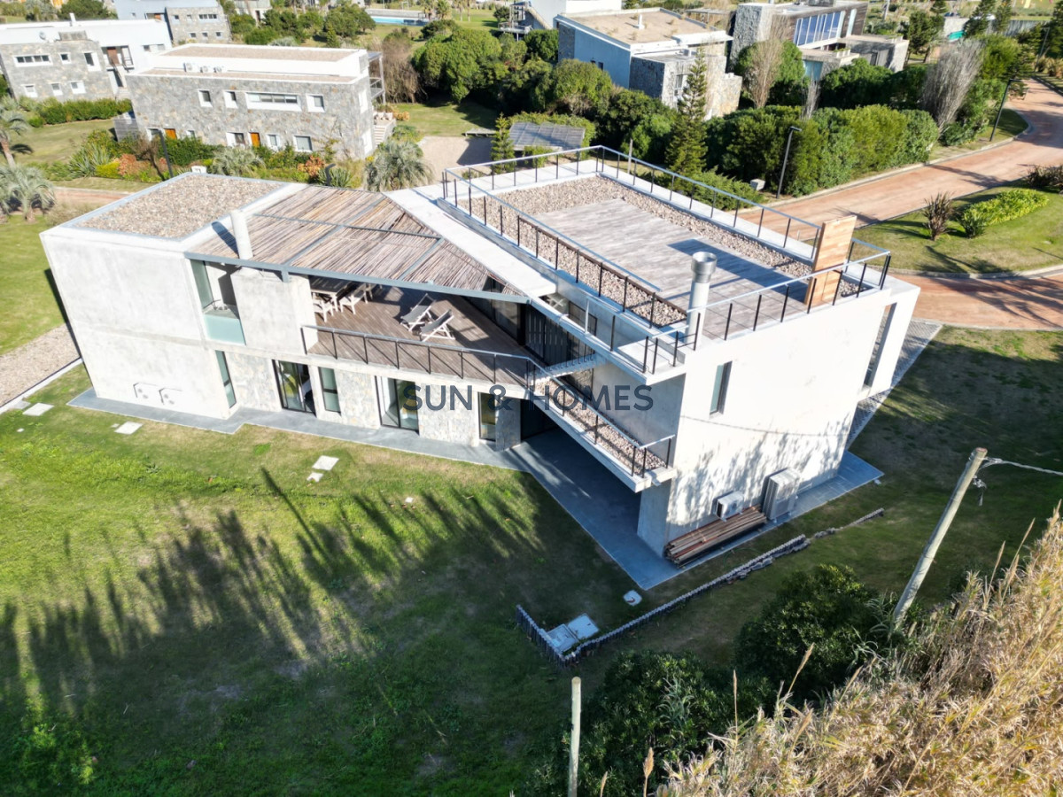 Casa ID.573 - Exclusiva casa a estrenar en Terrazas del Cultural - Manantiales, Punta del Este
