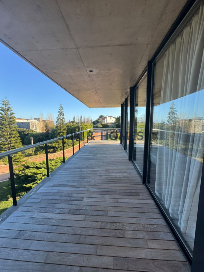 Casa ID.573 - Exclusiva casa a estrenar en Terrazas del Cultural - Manantiales, Punta del Este