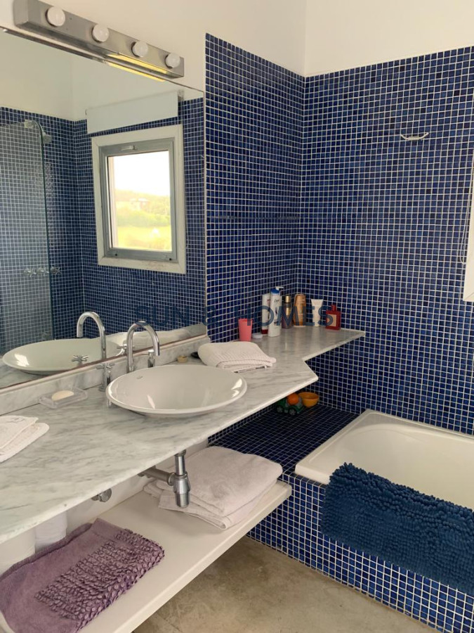 Casa ID.99 - Espectacular casa en barrio cerrado Terrazas del Cultural en Manantiales Punta del Este 