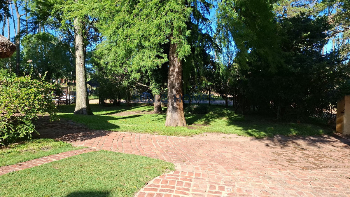 Casa ID.535 - Casa en alquiler anual en Piedras del Chileno , Punta del Este 