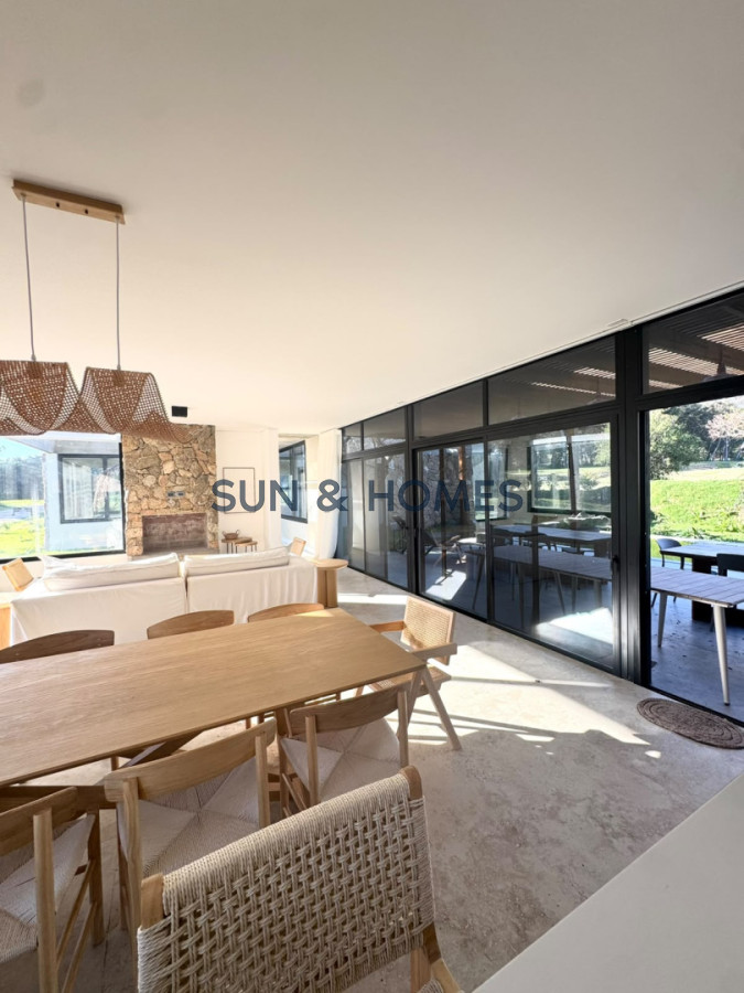 Casa ID.575 - Espectacular casa en venta en barrio cerrado La Jacinta, Punta Ballena