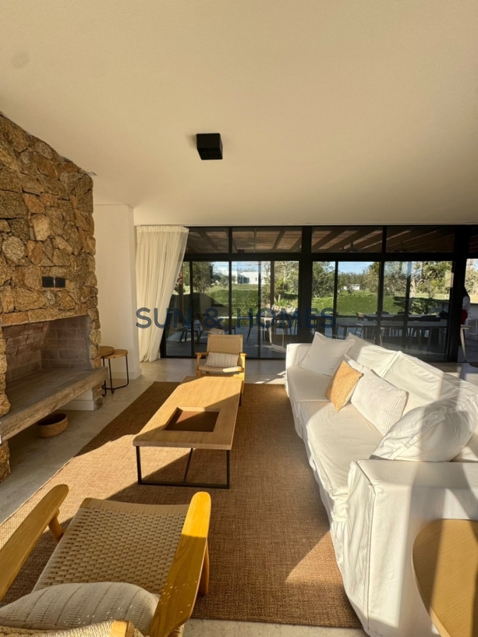 Casa ID.575 - Espectacular casa en venta en barrio cerrado La Jacinta, Punta Ballena