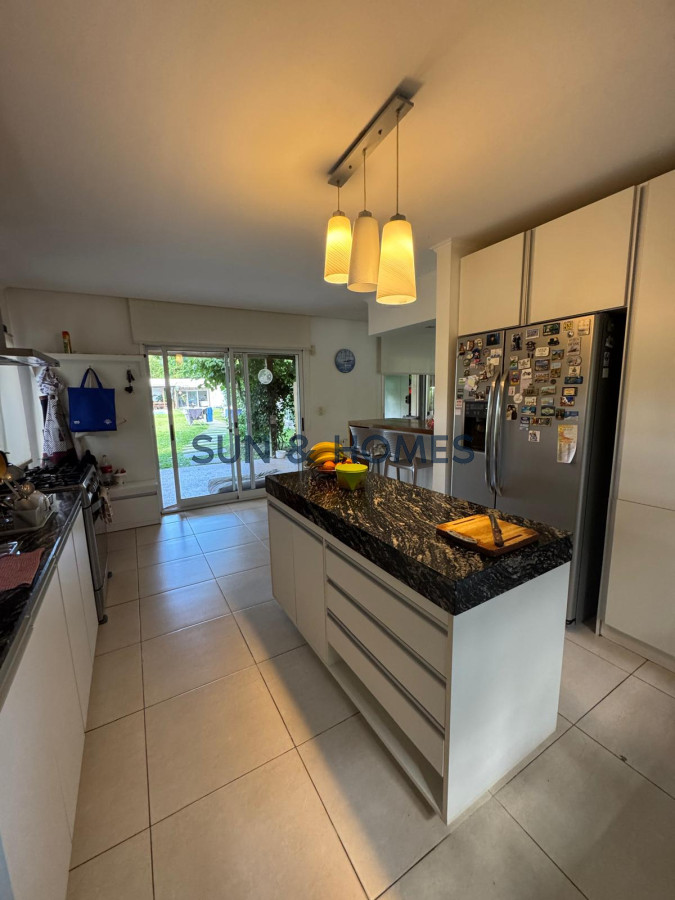 Casa ID.319 - Espectacular casa en venta Barrio Cordoba , Punta del Este, cerca de colegios, zona comercial y a 5 minutos de la playa