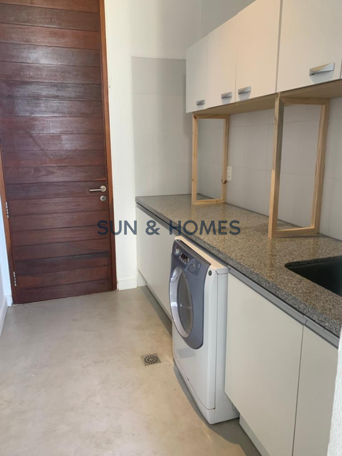 Casa ID.212 - Divina y exclusiva casa en alquiler de temporada en Barrio Cerrado en Manantiales Punta del Este.