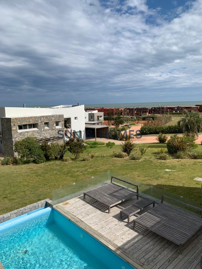 Casa ID.212 - Divina y exclusiva casa en alquiler de temporada en Barrio Cerrado en Manantiales Punta del Este.
