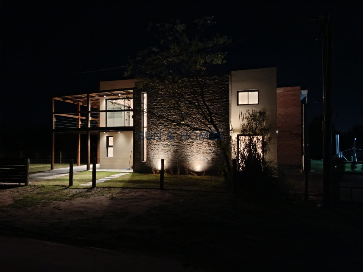 Casa ID.479 - Espectacular casa a estrenar en alquiler anual
