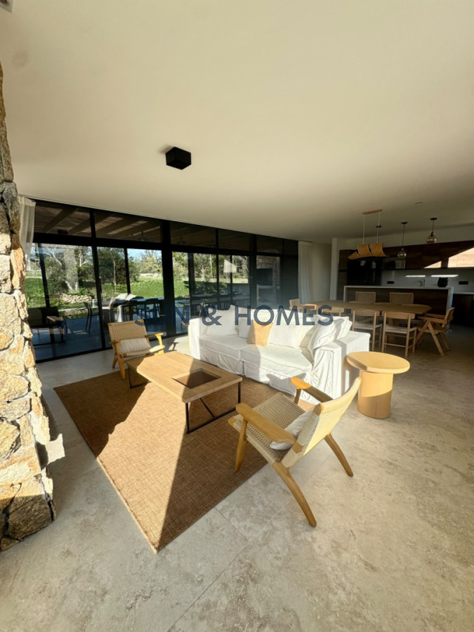 Casa ID.575 - Espectacular casa en venta en barrio cerrado La Jacinta, Punta Ballena