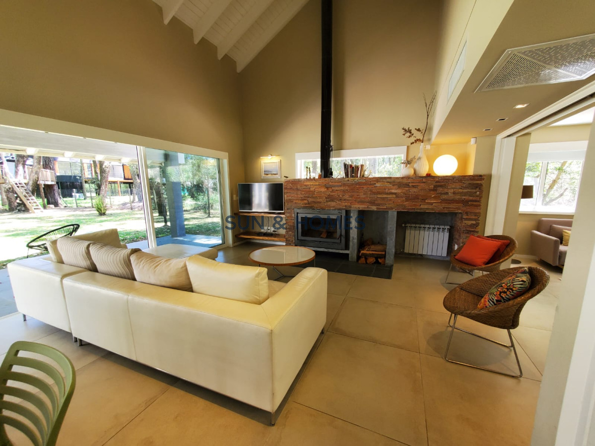 Casa ID.11 - Extraodinaria casa disponible en venta en barrio cerrado en Solanas, Punta del Este, barrio cerrado Design Village