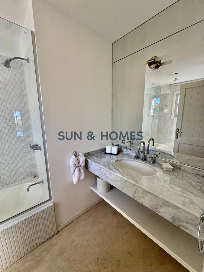 Casa ID.506 - Increible casa moderna a la venta en  exclusivo barrio privado