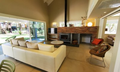 Extraodinaria casa disponible en venta en barrio cerrado en Solanas, Punta del Este, barrio cerrado Design Village