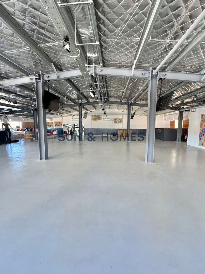 Local Comercial ID.508 - Divino local comercial en Alquiler a una cuadra de Av Roosevelt frente a Fresh Market y Sanatorio Mautone