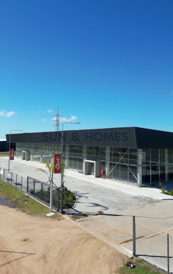 Local Comercial ID.416 - Espectacular local comercial de 500 mts. en la mejor rotonda de Maldonado.