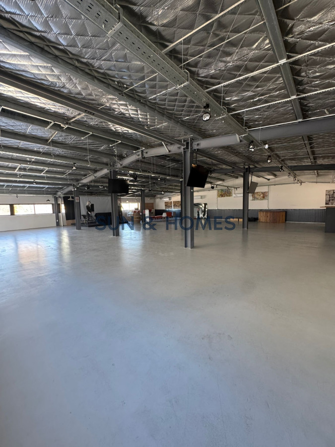 Local Comercial ID.508 - Divino local comercial en Alquiler a una cuadra de Av Roosevelt frente a Fresh Market y Sanatorio Mautone