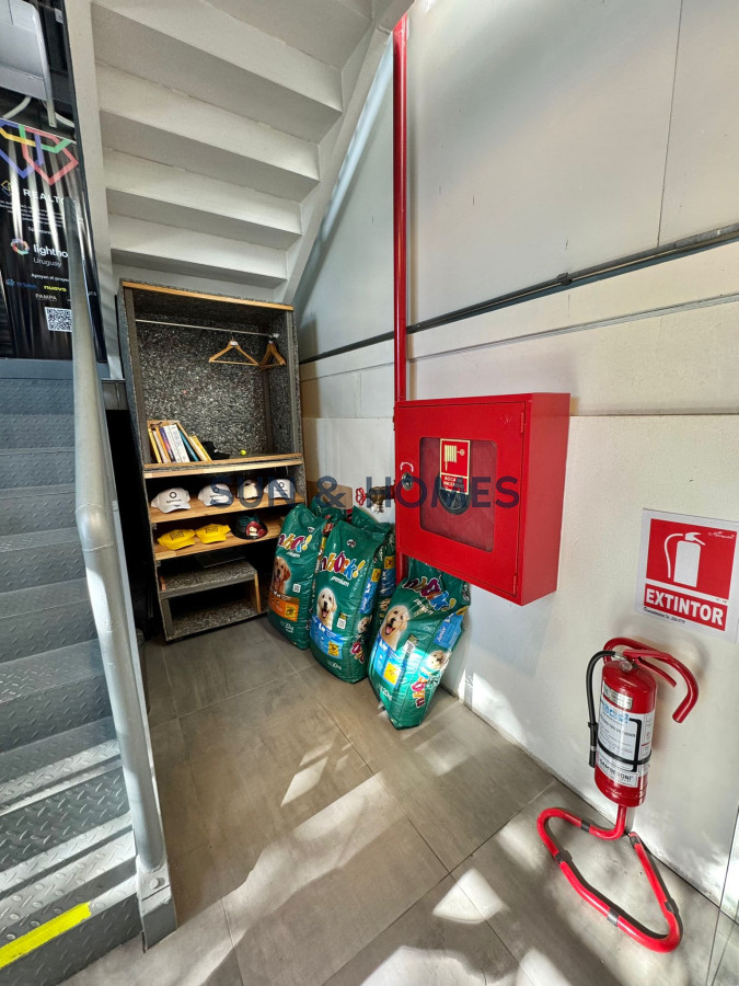 Local Comercial ID.508 - Divino local comercial en Alquiler a una cuadra de Av Roosevelt frente a Fresh Market y Sanatorio Mautone