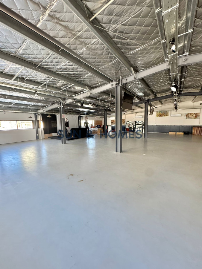 Local Comercial ID.508 - Divino local comercial en Alquiler a una cuadra de Av Roosevelt frente a Fresh Market y Sanatorio Mautone