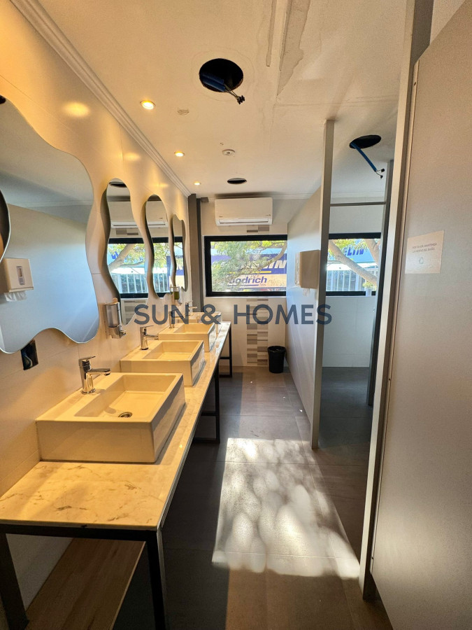 Local Comercial ID.507 - Divino local comercial en Alquiler a una cuadra de Av Roosevelt frente a Fresh Market y Sanatorio Mautone