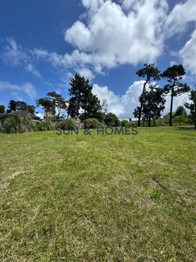 Terreno ID.355 - Espectacular terreno en venta en la zona exclusiva de Golf en Punta del Este 