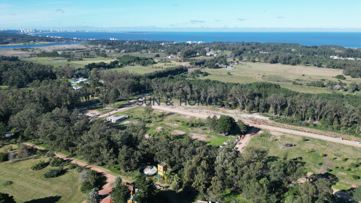 Terreno ID.287 - Oportunidad terrenos de 1.000 mts financiados hasta en 5 años en barrio cerrado con servicios en Punta Ballena