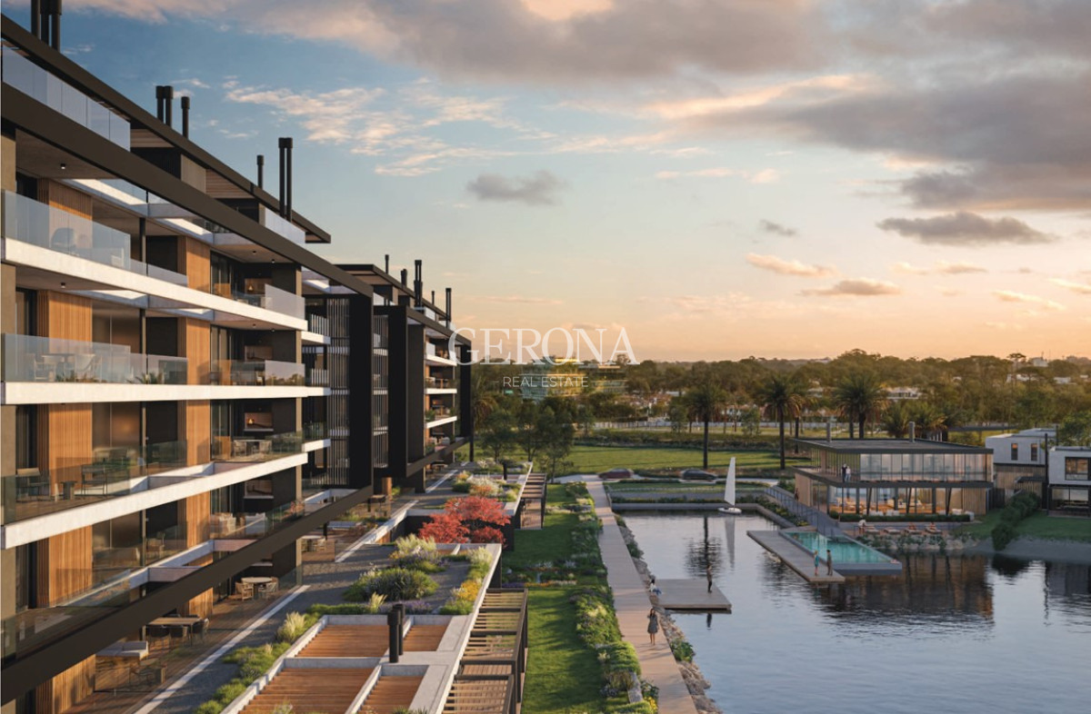 Apartamento ID.292 - Venta de apartamento, Villa de 4 dormitorios con jardín y vista al Lago en Marinas Carrasco