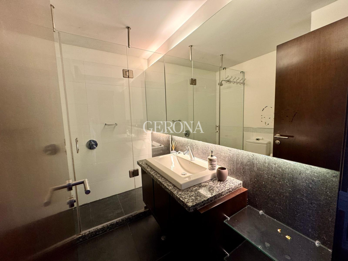 Apartamento ID.256 - Alquiler Apartamento de 3 dormitorios y servicio en Rambla Punta Gorda