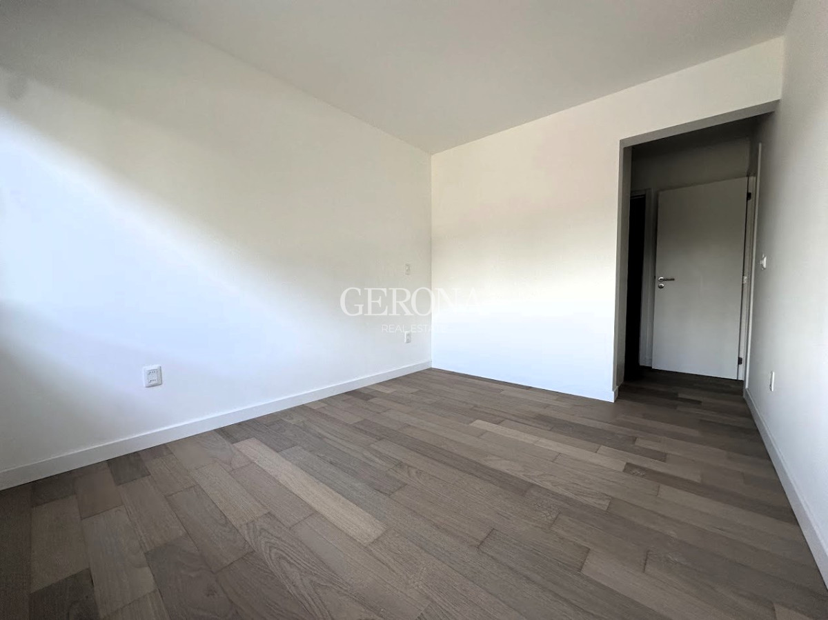 Apartamento ID.227 - Venta apartamento de 2 dormitorios en Barrio Privado; Montevideo.
