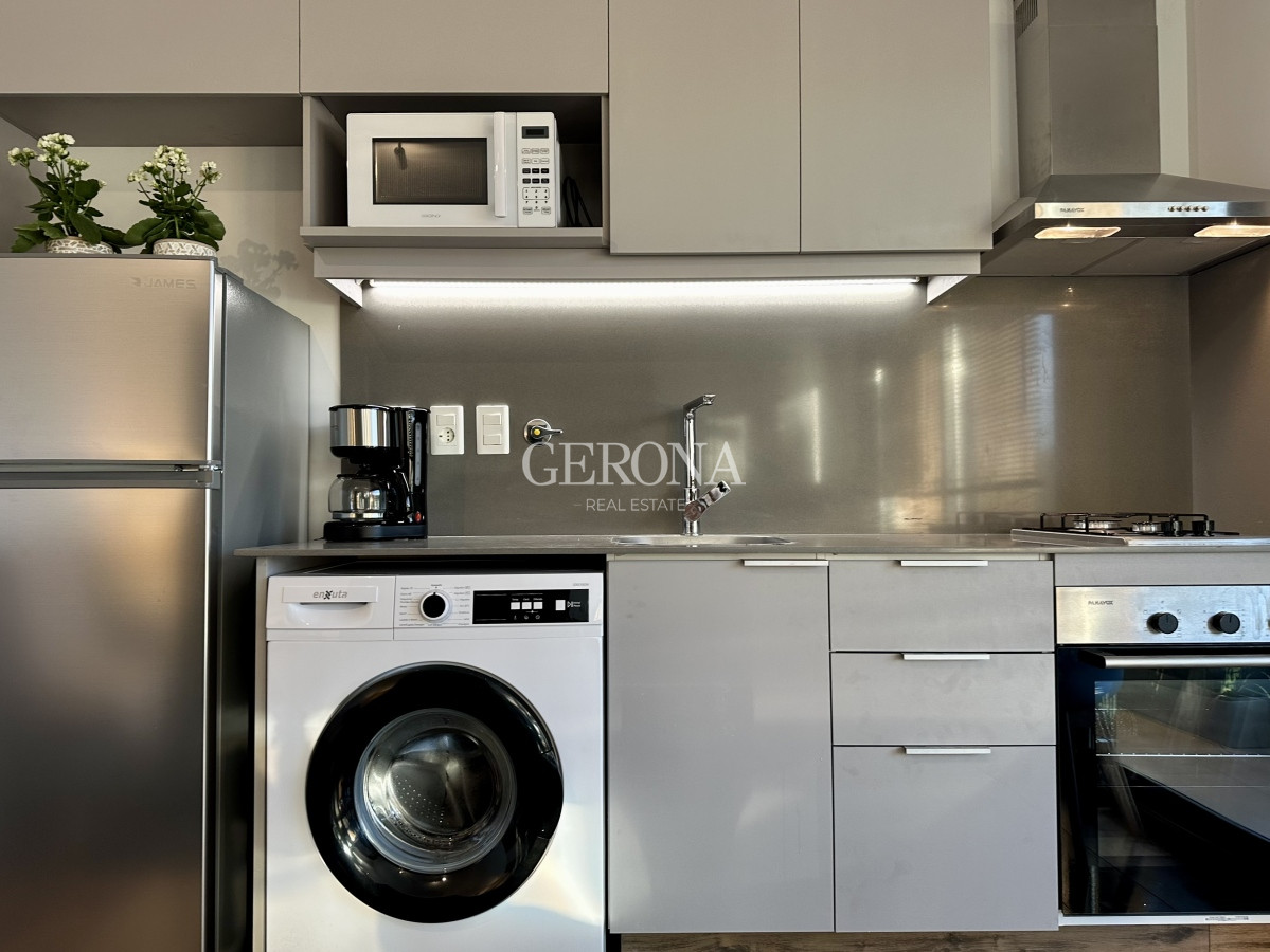 Apartamento ID.214 - Alquiler apto amoblado en Carrasco, con cochera y amenities. 