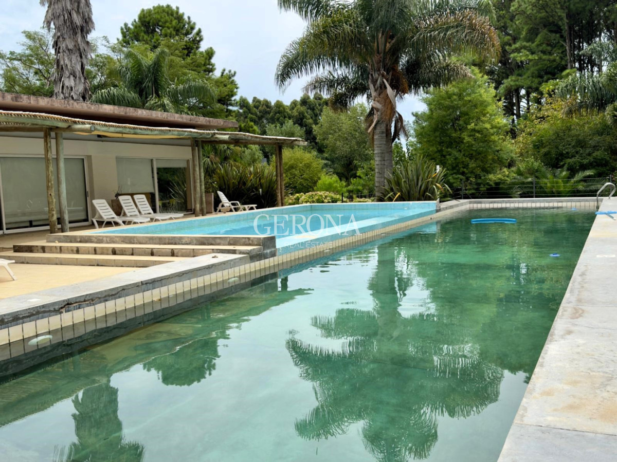 Apartamento ID.294 - Venta apartamento de 3 dormitorios y cochera en Barrio Privado.