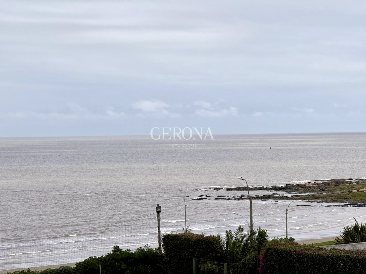 Apartamento ID.293 - Venta Apartamento de dos dormitorios, garaje y vista al mar en Buceo