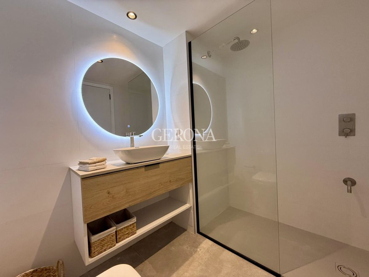 Apartamento ID.293 - Venta Apartamento de dos dormitorios, garaje y vista al mar en Buceo