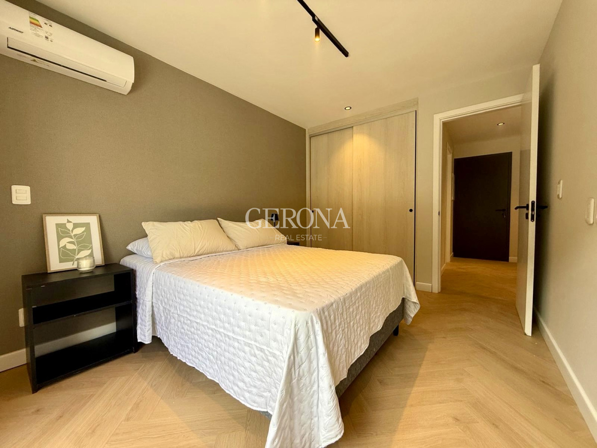 Apartamento ID.293 - Venta Apartamento de dos dormitorios, garaje y vista al mar en Buceo