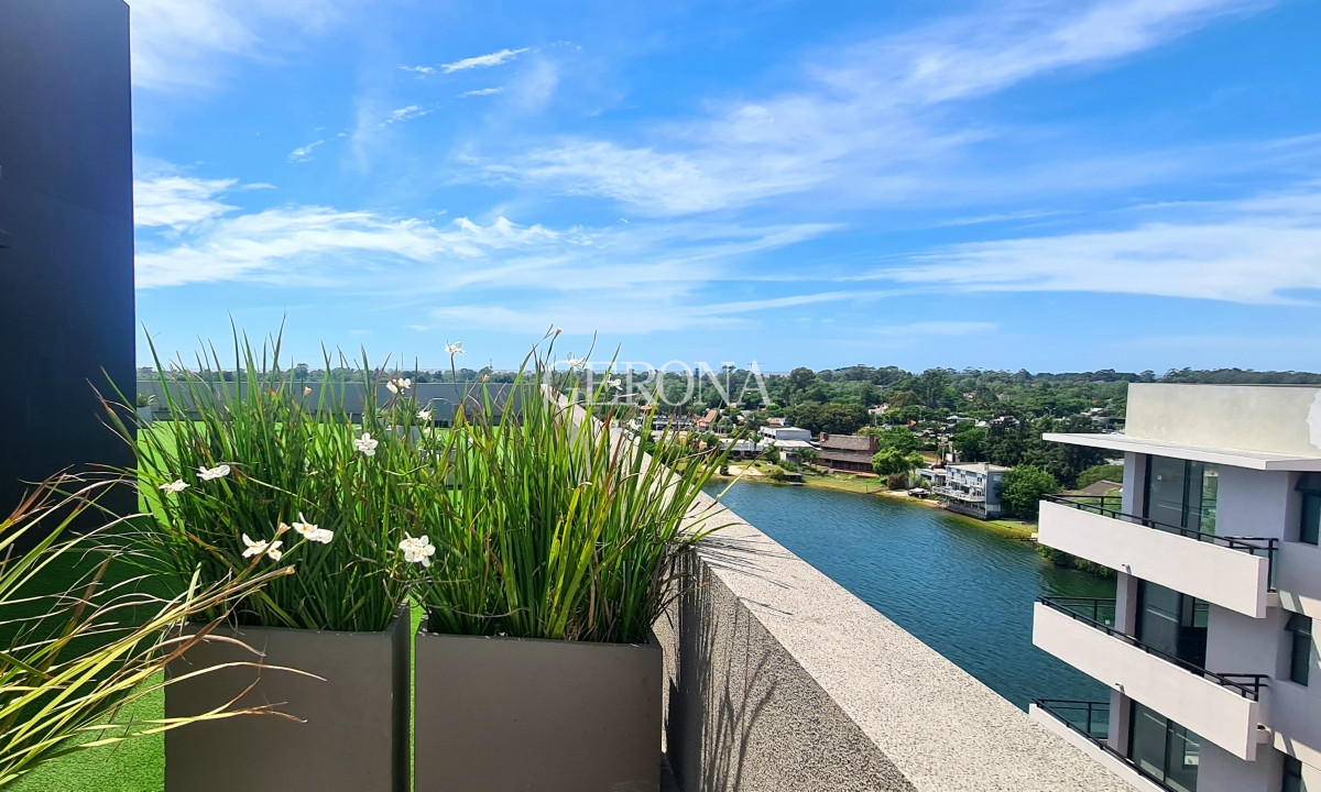 Apartamento ID.102 - Venta Apartamento de 3 dormitorios en Zona de Lagos. 