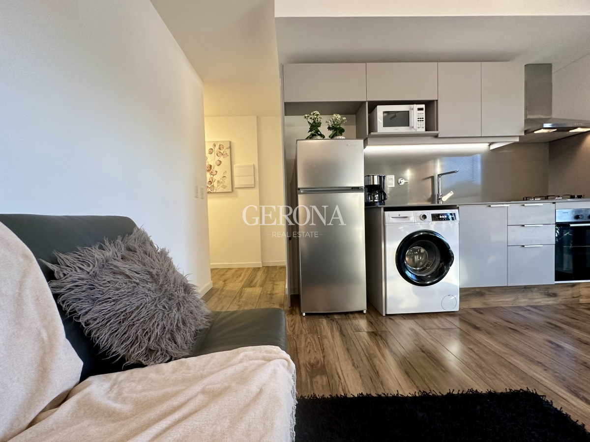 Apartamento ID.214 - Alquiler apto amoblado en Carrasco, con cochera y amenities. 