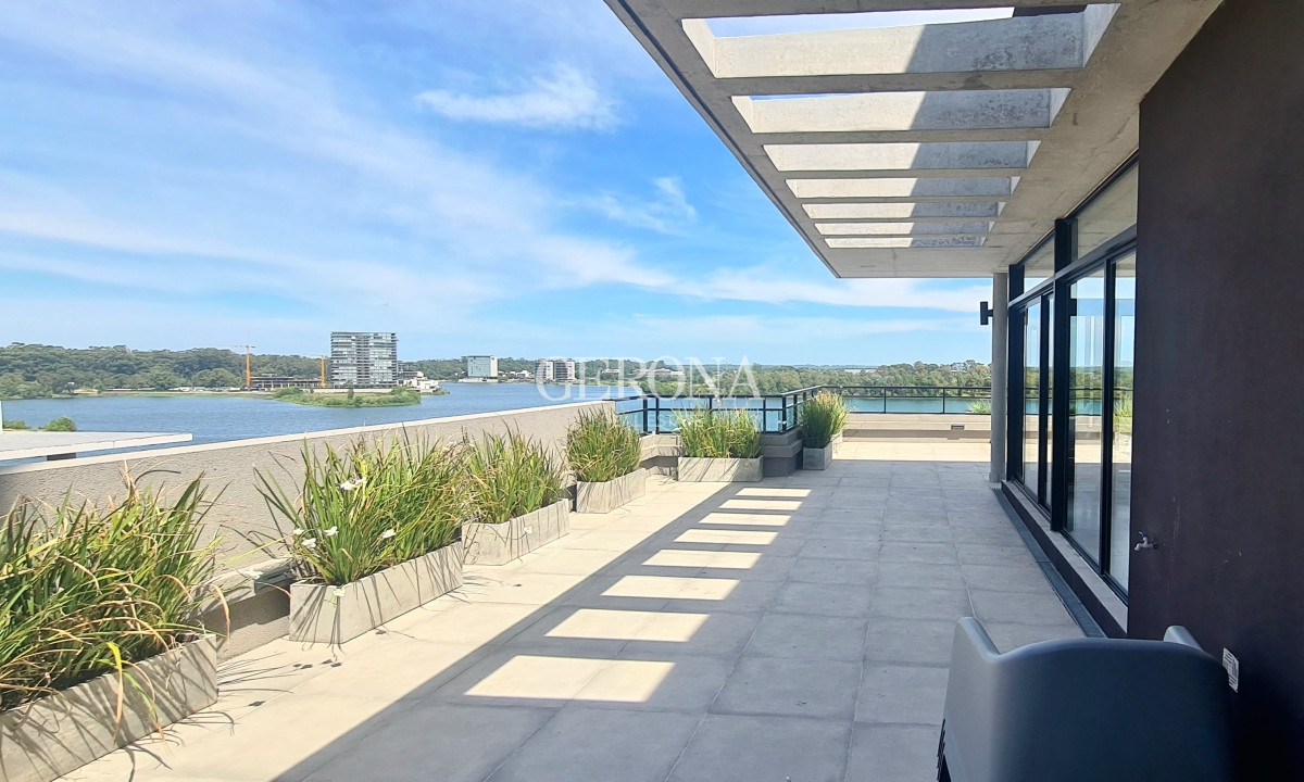 Apartamento ID.102 - Venta Apartamento de 3 dormitorios en Zona de Lagos. 