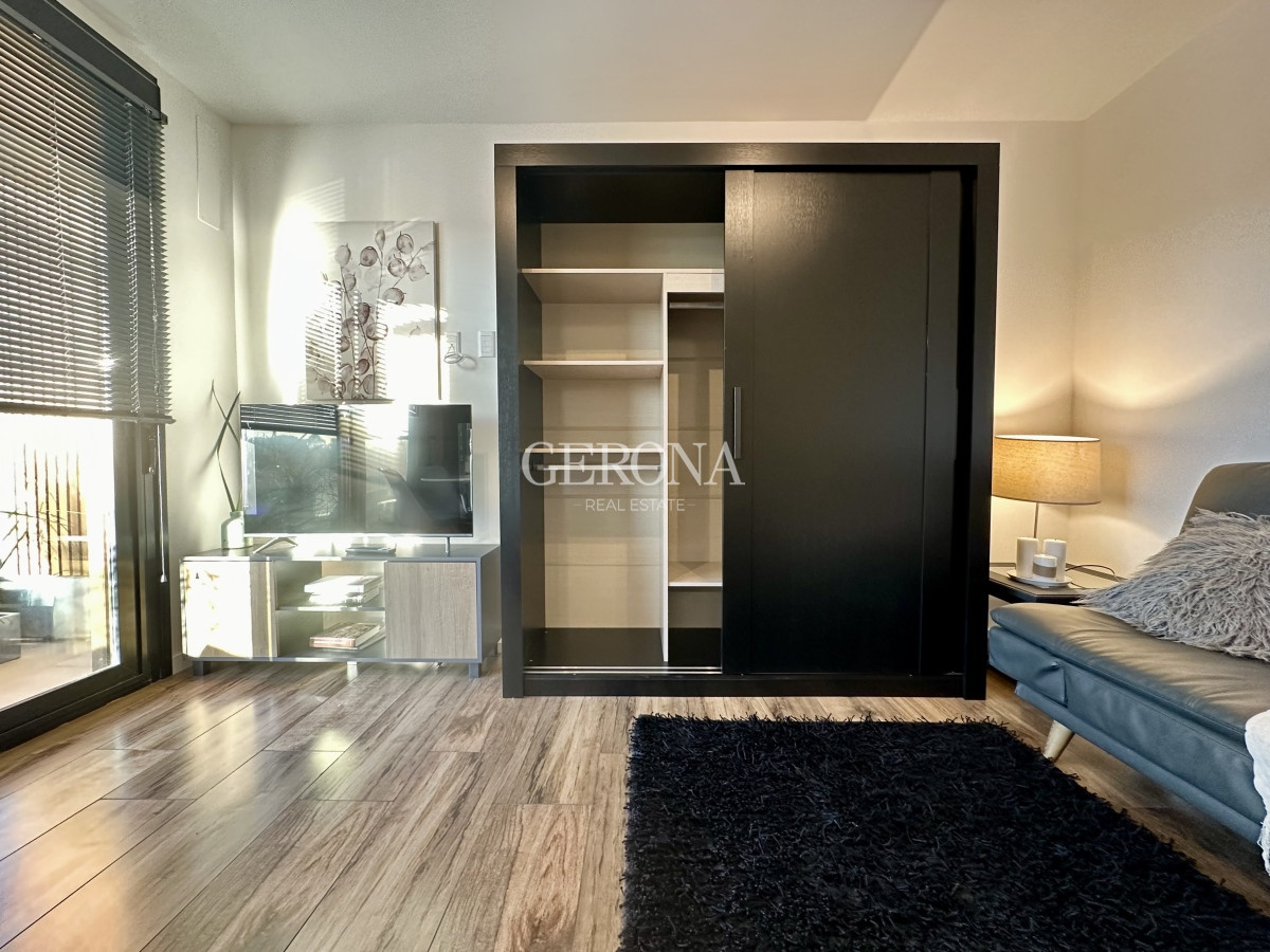 Apartamento ID.214 - Alquiler apto amoblado en Carrasco, con cochera y amenities. 