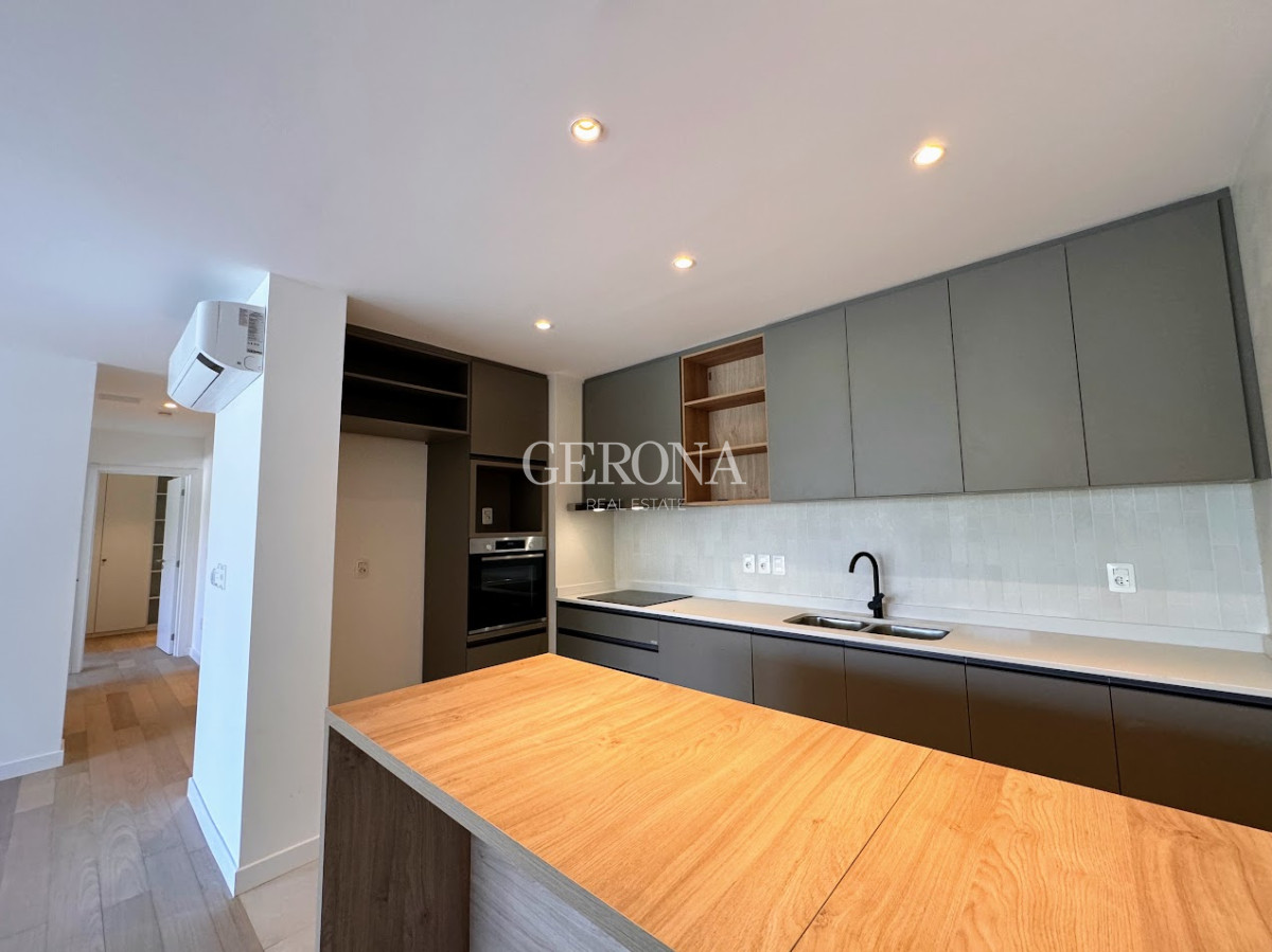 Apartamento ID.227 - Venta apartamento de 2 dormitorios en Barrio Privado; Montevideo.