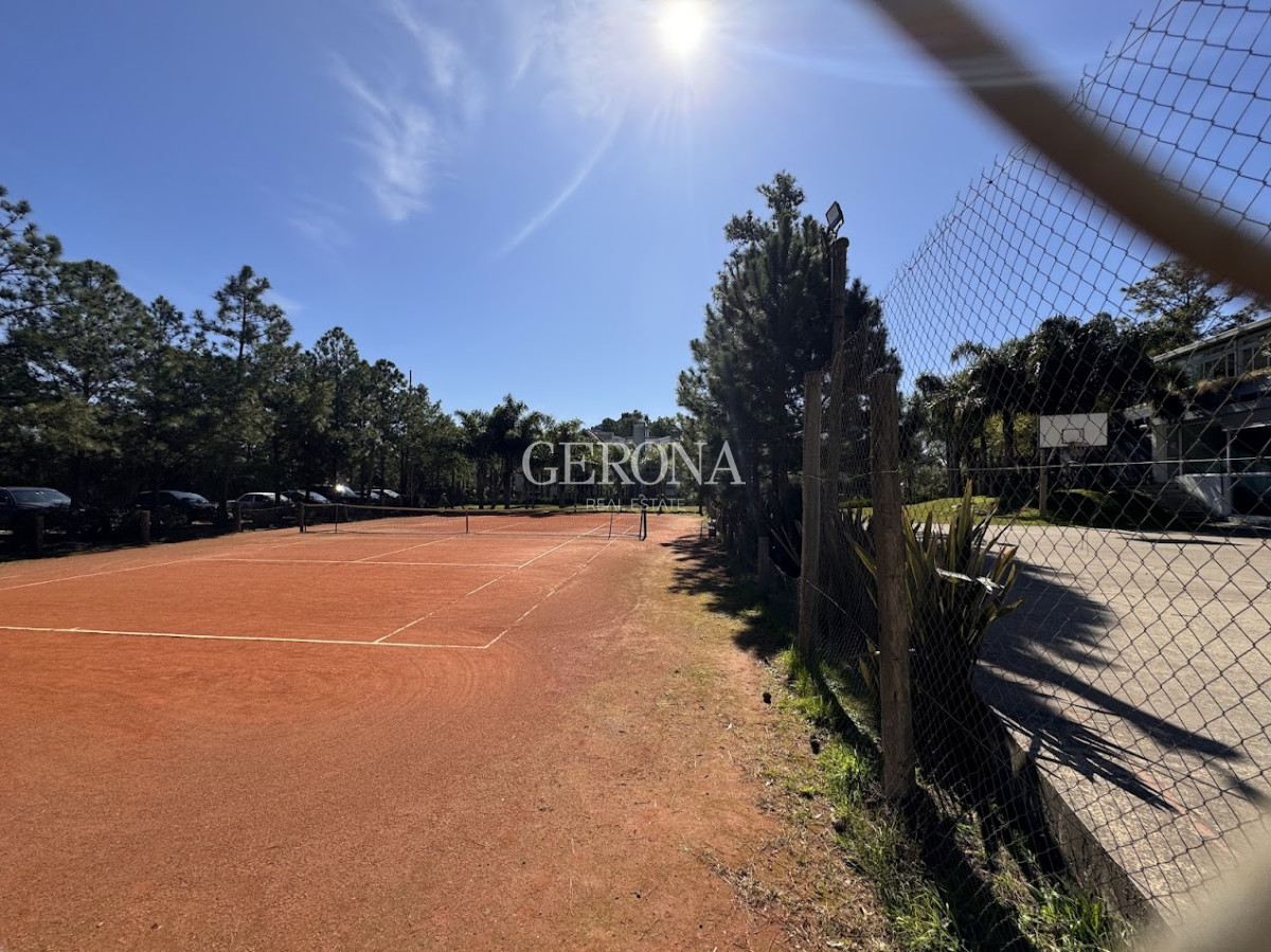 Apartamento ID.194 - Venta Apartamento de 3 dormitorios y 2 garajes en Haras del Lago