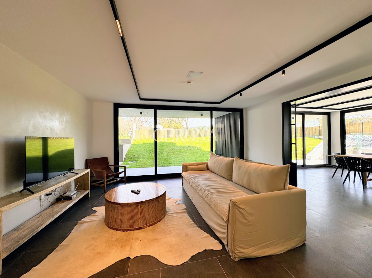 Apartamento ID.227 - Venta apartamento de 2 dormitorios en Barrio Privado; Montevideo.