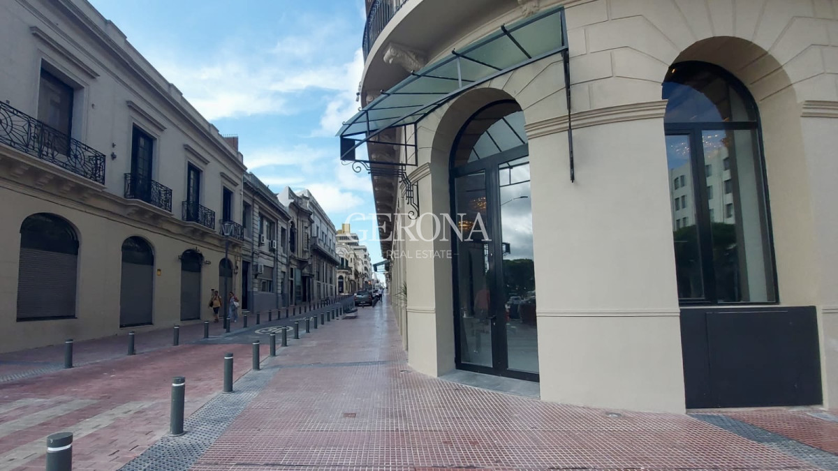 Apartamento ID.260 - Venta Apartamento de 3 dormitorios en Ciudad Vieja-Oportunidad Vivienda ó Empresa