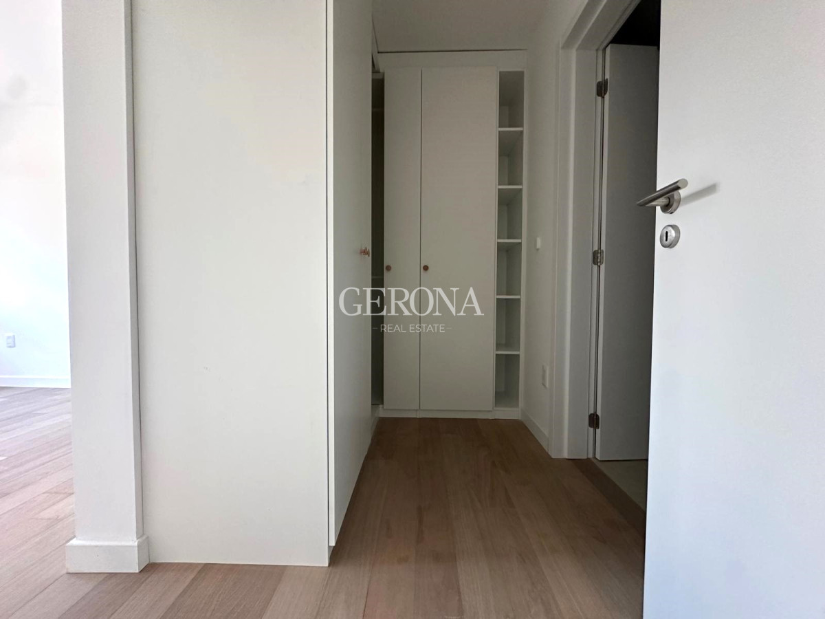 Apartamento ID.227 - Venta apartamento de 2 dormitorios en Barrio Privado; Montevideo.
